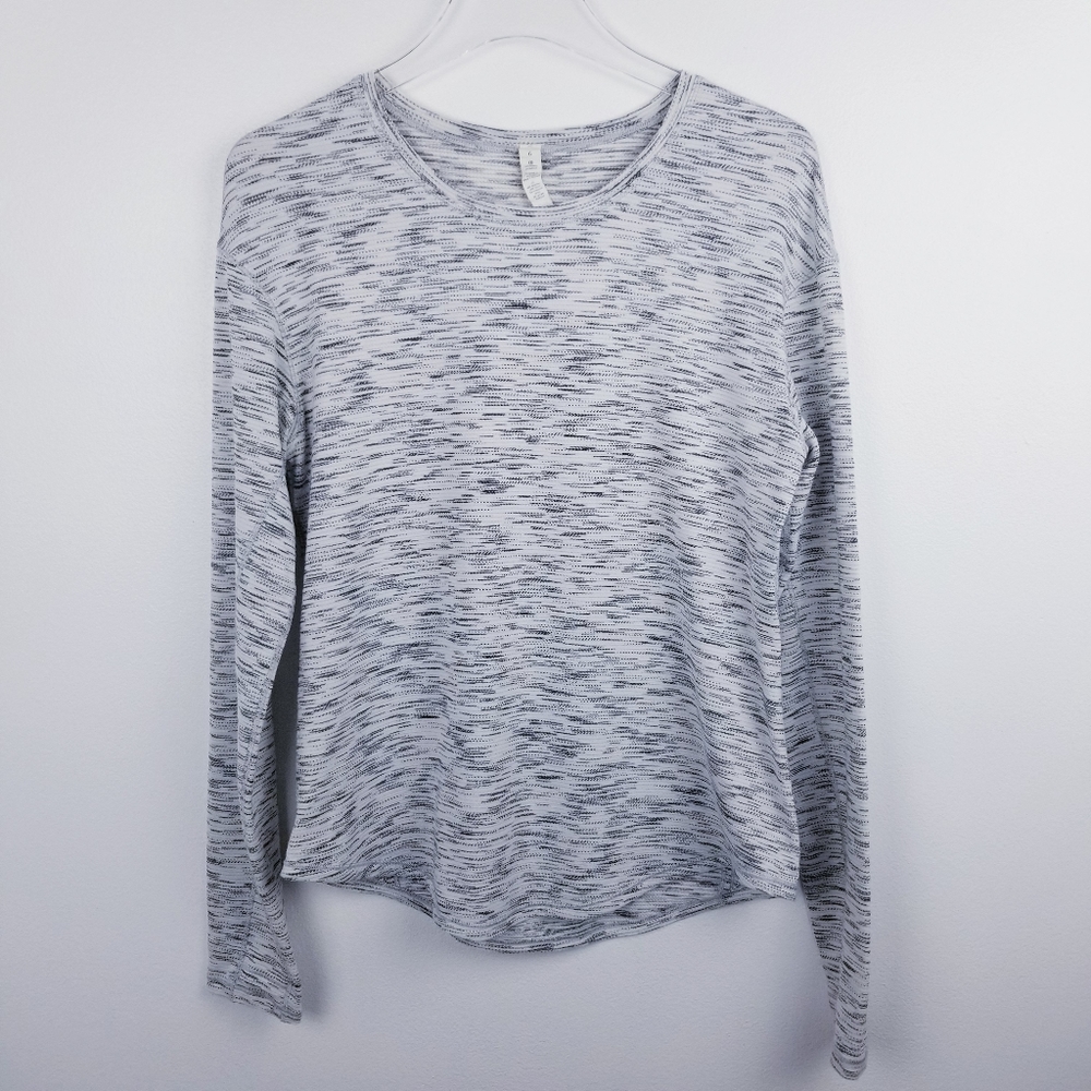 Lululemon Athletica Heather Gray and White Long Sleeve Top